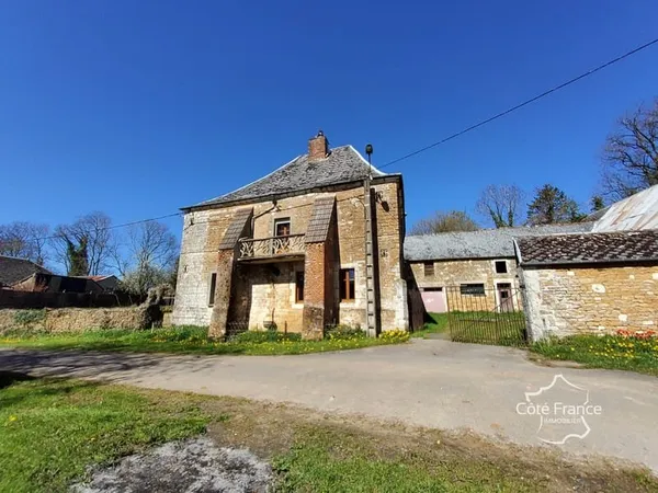 Antheny 08.corps de ferme du XVIIe siècle, quatre chambres,