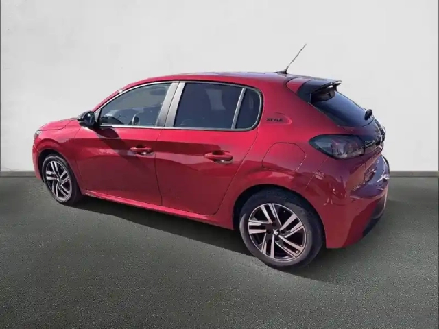 Peugeot 208 puretech 100 s&amp;s bvm6 — photo 7