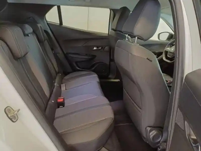Peugeot 2008 1.2 puretech 130ch s&amp;s allure eat8 — photo 9