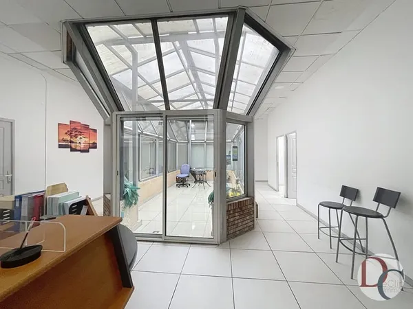Location de bureaux sur 210 m2 avec patio central