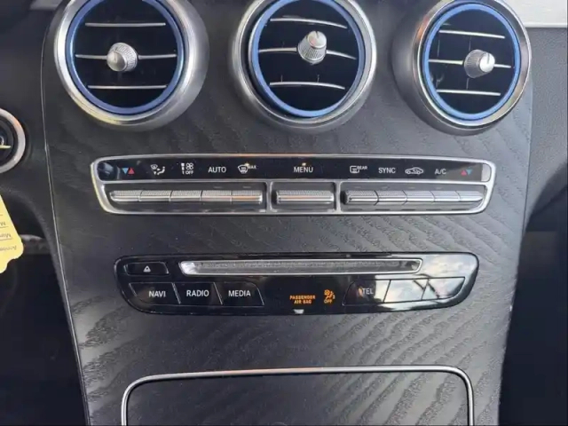 Mercedes Classe C cabriolet 220 d 170ch sportline 4matic 9g-tronic — photo 9