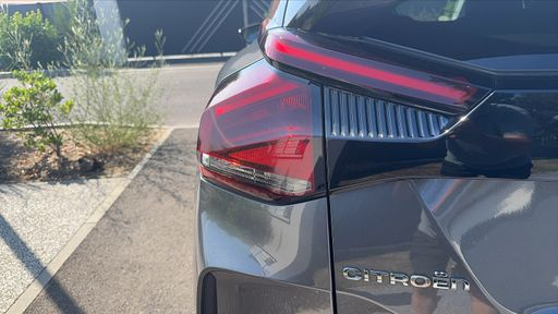 Citroen C4 1.5 BlueHDi 130 EAT8 - Max – 2024 – 26100 km – Diesel – Boîte Automatique — photo 12