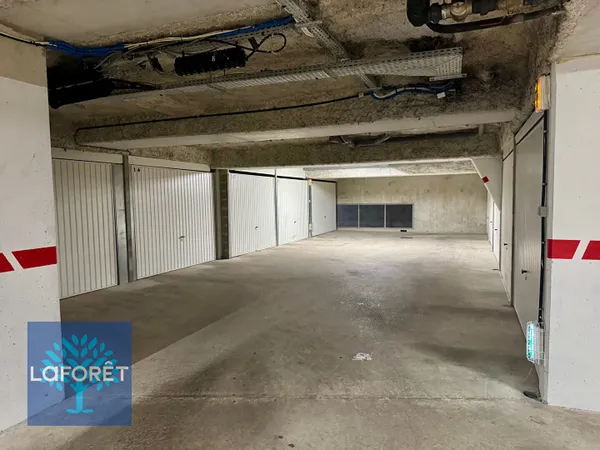 Parking 13 m²