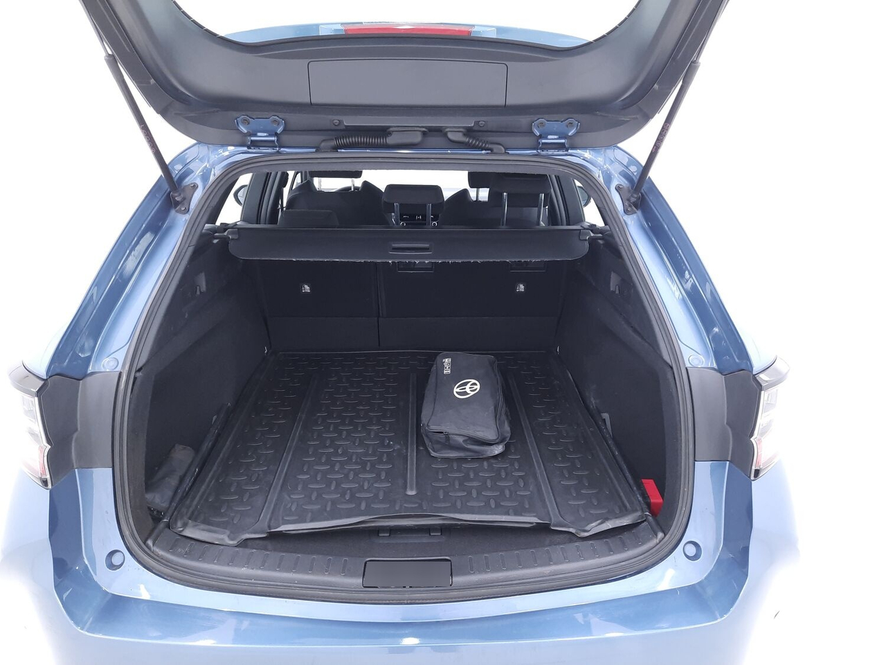Toyota Corolla Touring Sports — photo 16