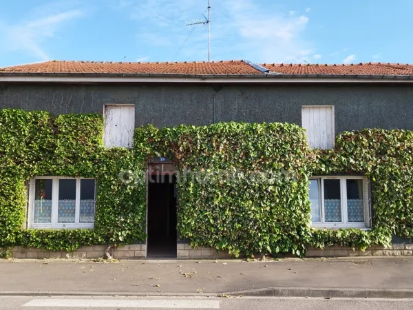 Maison à vendre - Centre village Val d'Ornain - 106 m² avec garage et jardin.