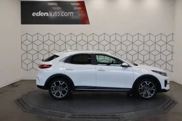 Kia Xceed 1.6 crdi 136 ch mhev dct7 — photo 23