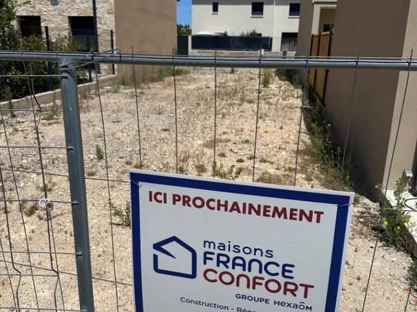 Terrain 350 m²