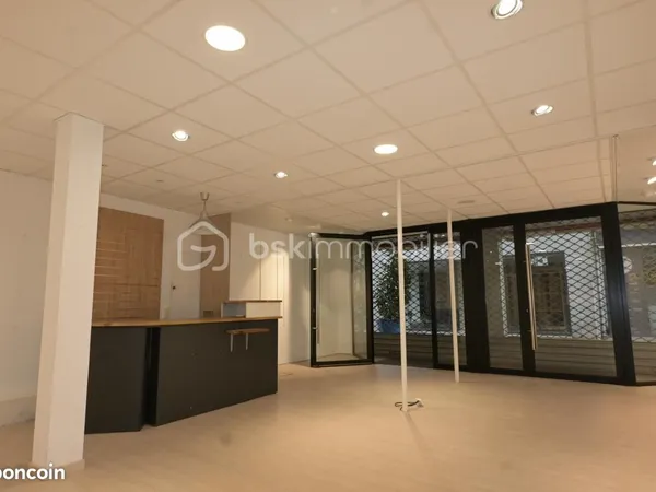 Local commercial 167 m²