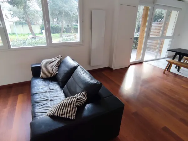 Location appartement meublé à l année