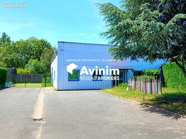 Local 250 m² Orléans