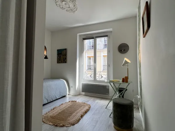 Vends studio très lumineux