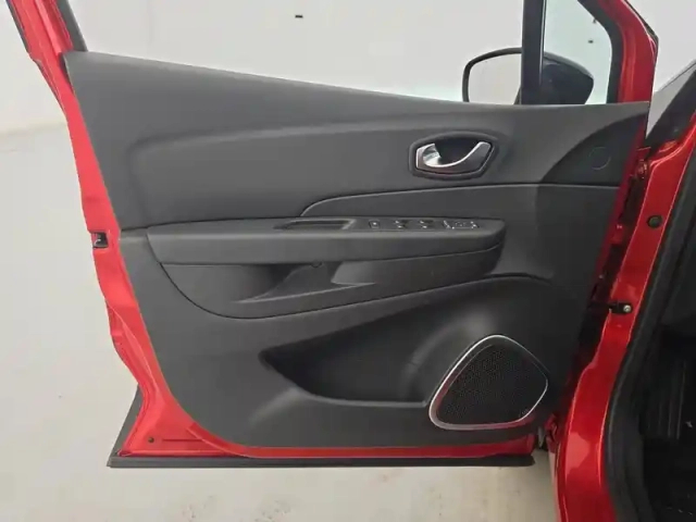 Renault Captur tce 120 energy edc — photo 42