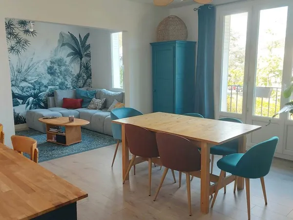 Appartement 3 chambres rénové 98 m2 - Tours Sud, Montjoyeux