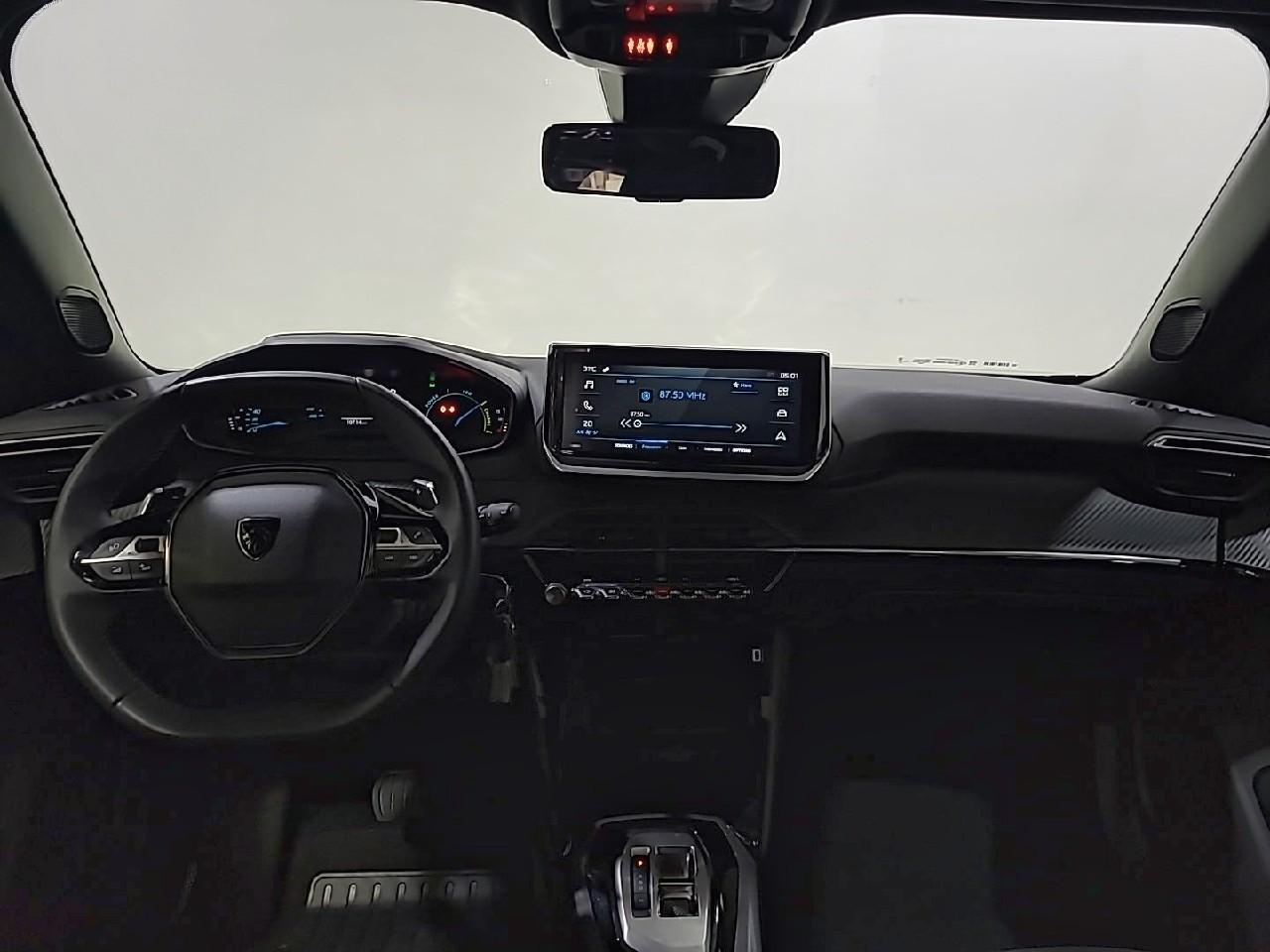 Peugeot 2008 hybrid 136 e-dcs6 style — photo 12