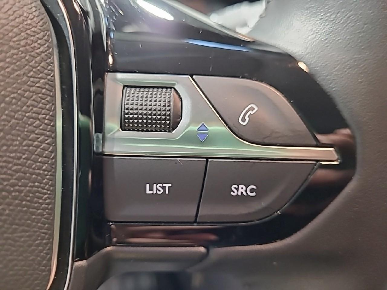 Peugeot 208 puretech 100 s&s bvm6 style — photo 21