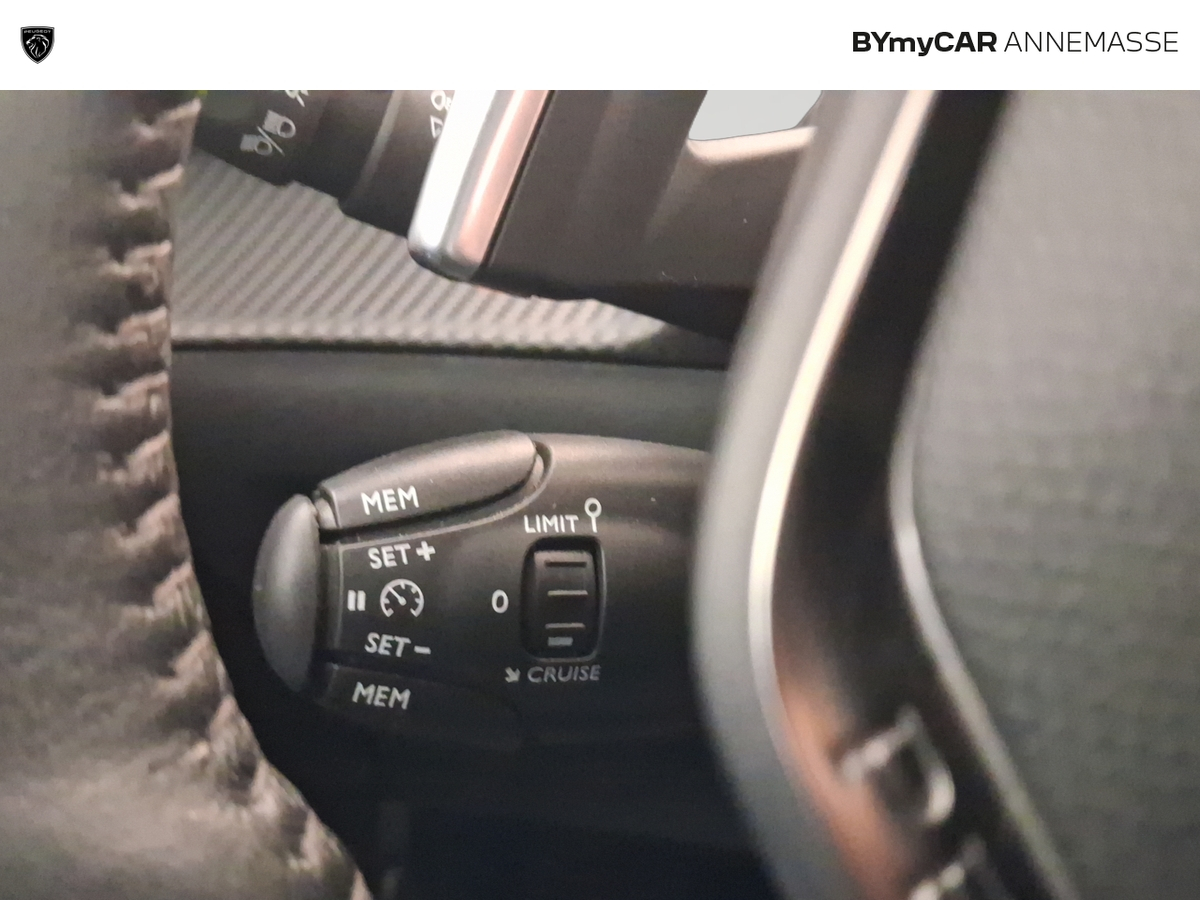 Peugeot 208 PureTech 100 S&amp;S EAT8 — photo 24