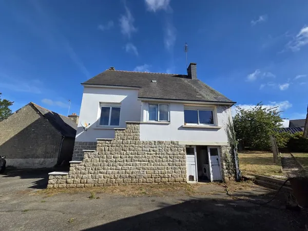 MAISON A VENDRE 3 chambres avec dépendances et jardin PLEUGR
