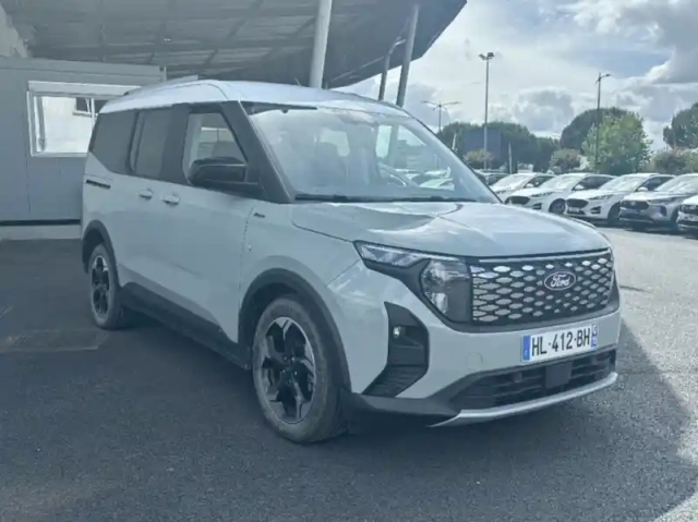 Ford Tourneo courier 136ch 46kwh active — photo 12