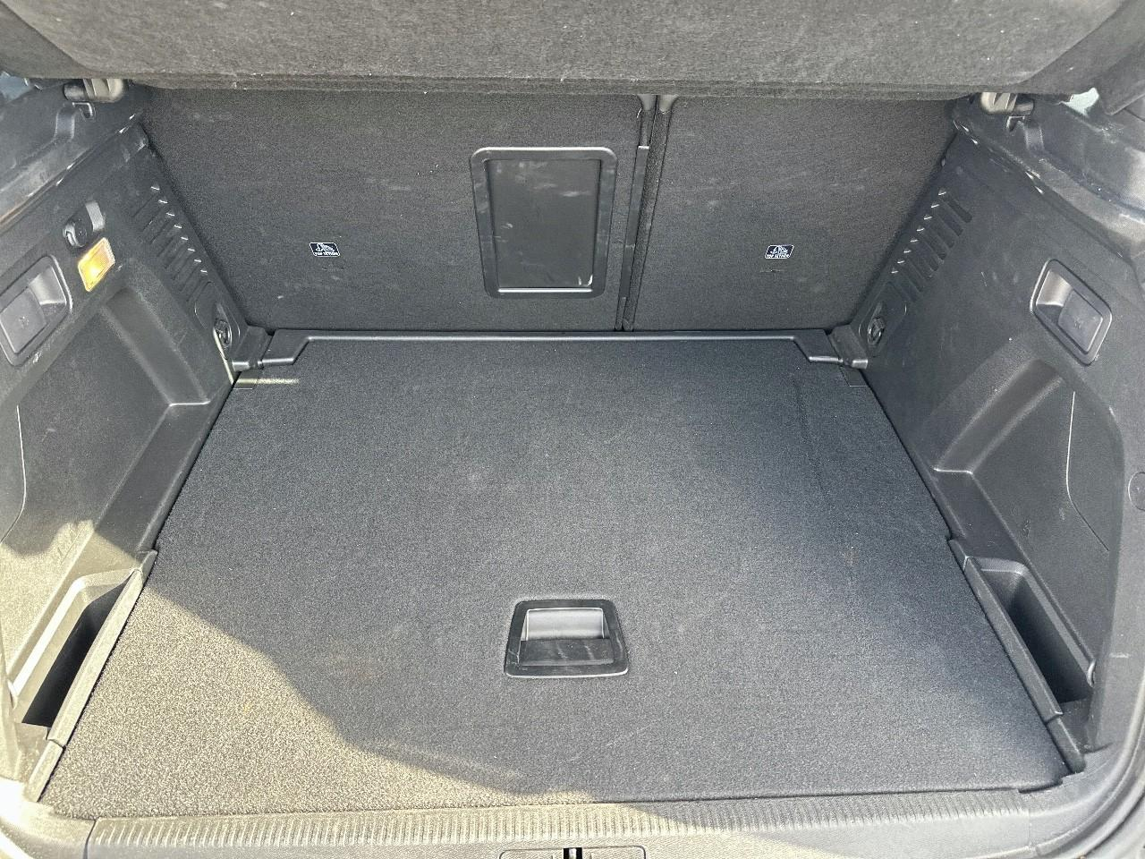 Peugeot 3008 1.2 puretech 130ch s&s gt — photo 6