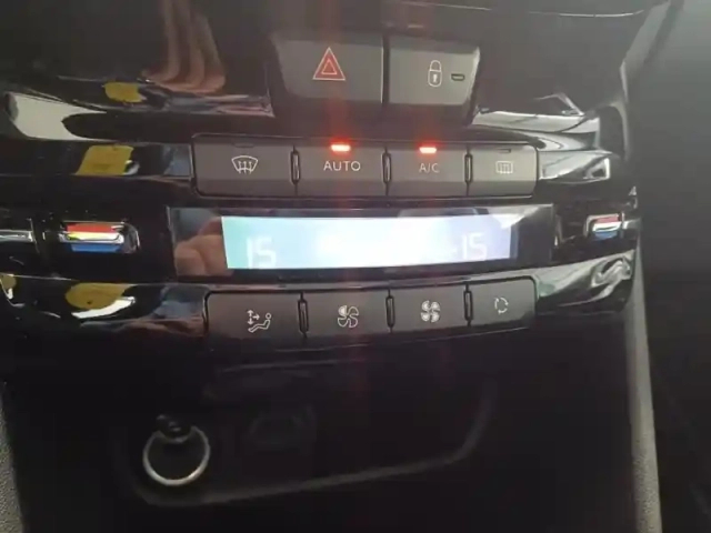 Peugeot 2008 1.2 puretech 110ch e6.c crossway s&amp;s eat6 — photo 15