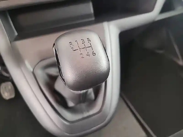 Citroën Jumpy fgn diesel 120 ch m manuelle — photo 14