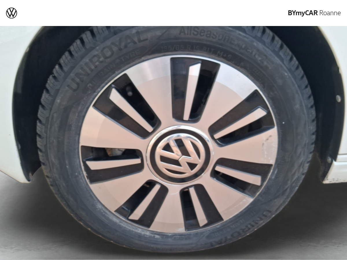 Volkswagen e-UP Electrique — photo 19