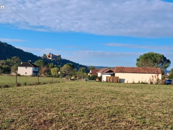 Terrain constructible à vendre sur Bretenoux