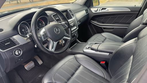 Mercedes Classe GL 350 3.0 CDI V6 4Matic 258 - Excecutive – 2014 – 200991 km – Diesel – Boîte Automatique — photo 26