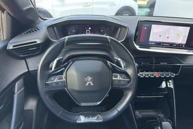 Peugeot 208 puretech 130 s&amp;s eat8 — photo 18