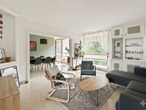 Appartement 5 pièces 93 m²