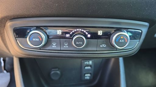 Opel Crossland X 1.2 Turbo 130 - Innovation – 2018 – 73005 km – Essence – Boîte Manuelle — photo 13