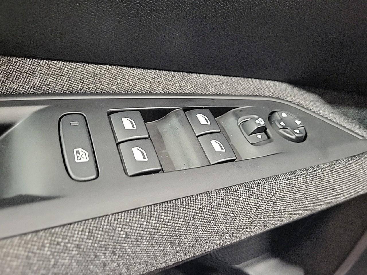 Peugeot 3008 bluehdi 130ch s&s eat8 active pack — photo 24