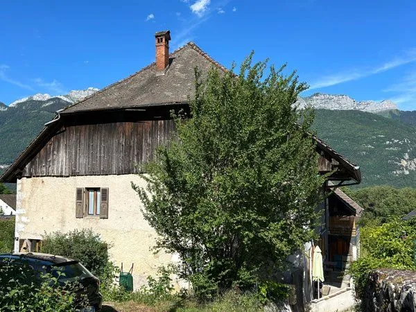 Grande maison savoyarde à louer