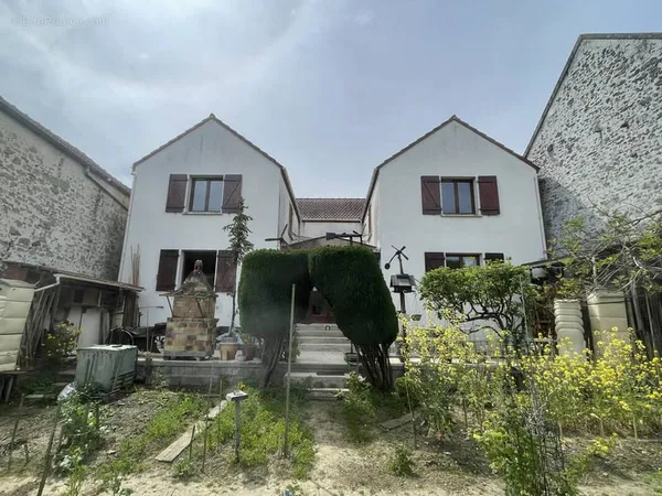 Maison 7 pièces 210 m²