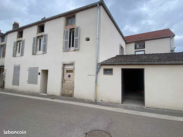 Local 206 m² SAVIGNY LES BEAUNE