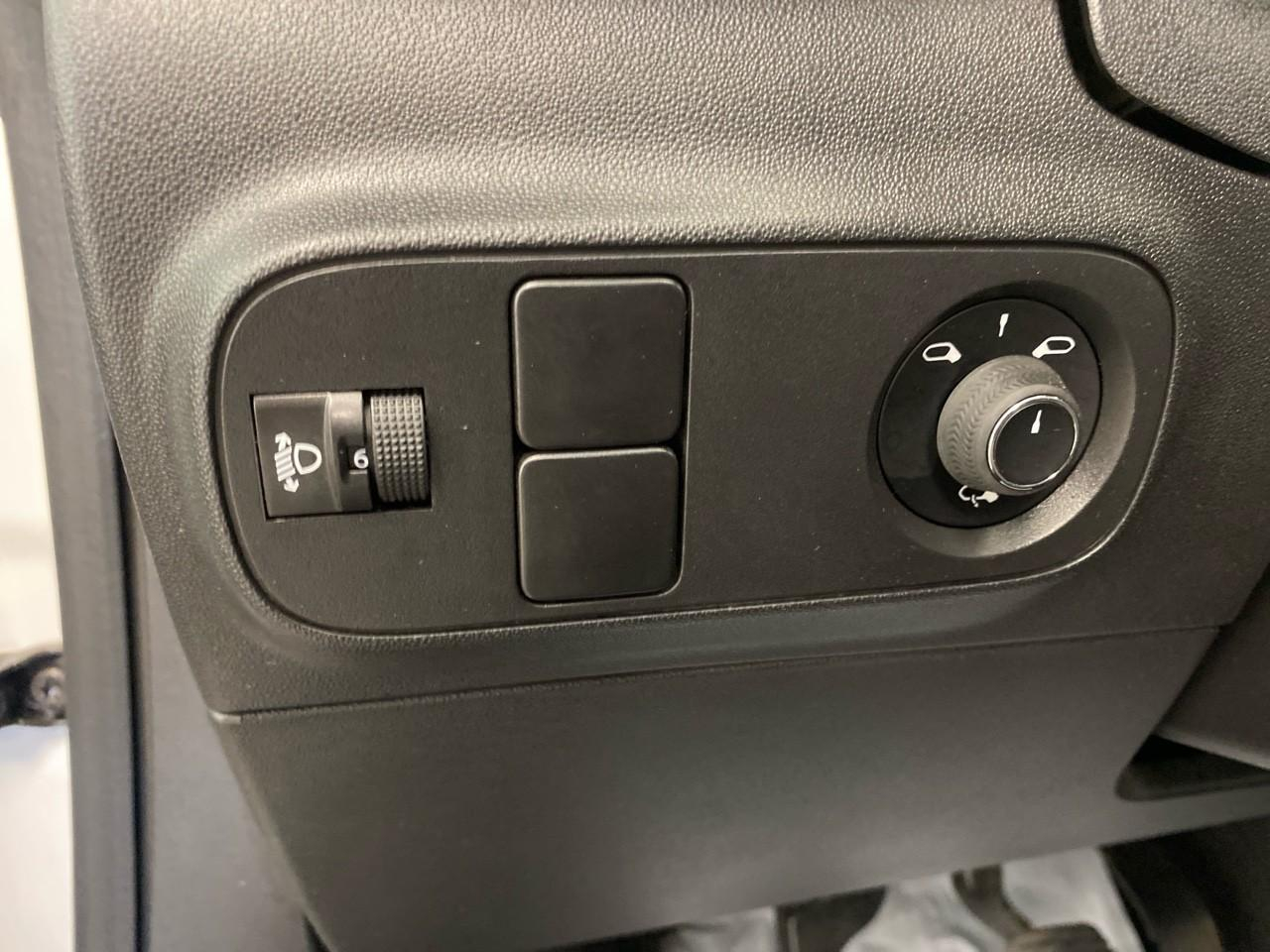 Citroën C3 societe puretech 83 bvm pro business r — photo 19