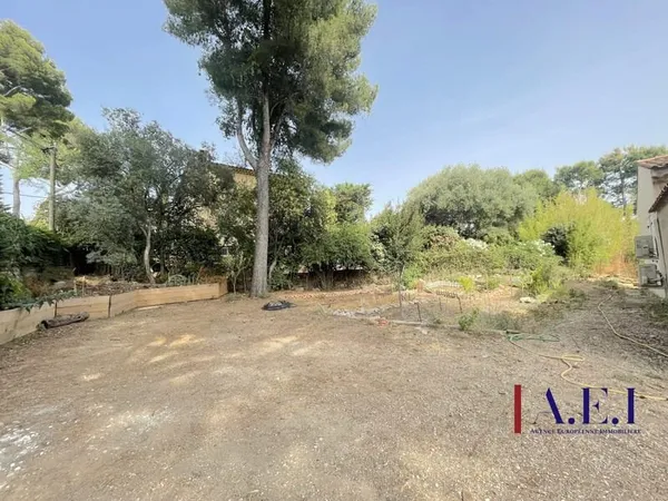 La Cadière D'Azur - Villa individuelle sur terrain construcible