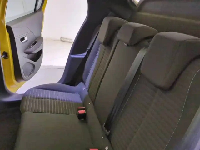 Peugeot 208 puretech 75 s&amp;s bvm5 — photo 8