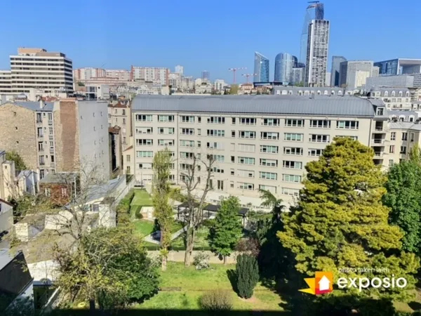 NOUVEAUTE - Beau studio meublé- 14.65 m²- VUE DEGAGEE Puteaux