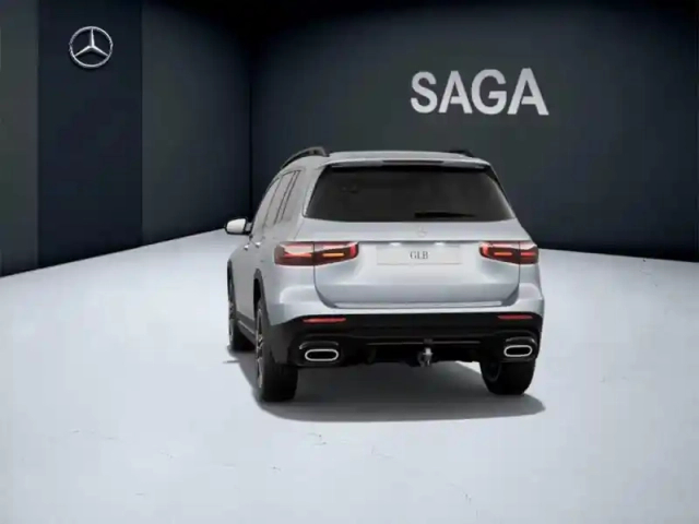 Mercedes Glb 200 d amg line — photo 24
