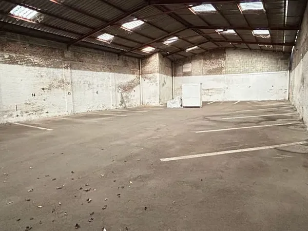 Local commercial 290 m²