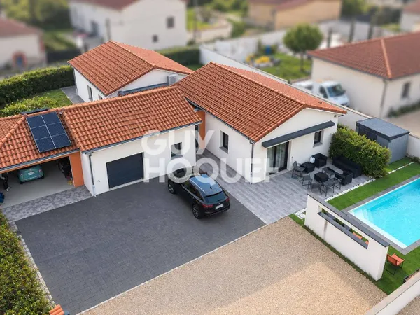 Champdieu - Maison de plain-pied avec piscine, plus qu'à poser vos valises !