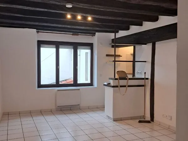 Studio rénové quais de seine