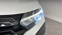 Dacia Sandero 1.0 TCe 90ch Stepway Essential — photo 17