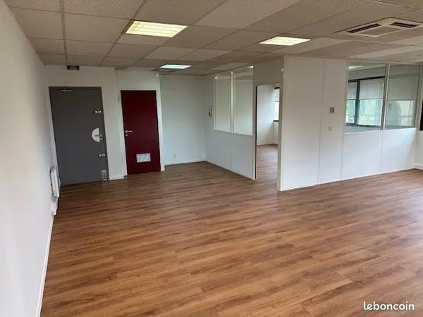 Bureau 88 m²