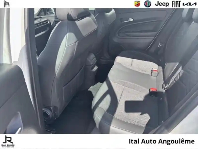 Jeep Avenger 1.2 turbo t3 100ch altitude — photo 10