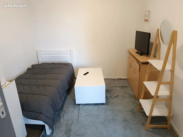 Studio meublé charges comprise