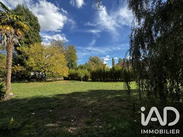Terrain 1361 m²