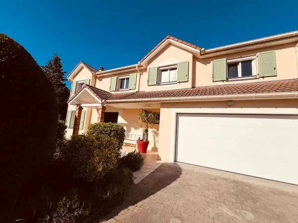 Maison 6 pièces 157 m²