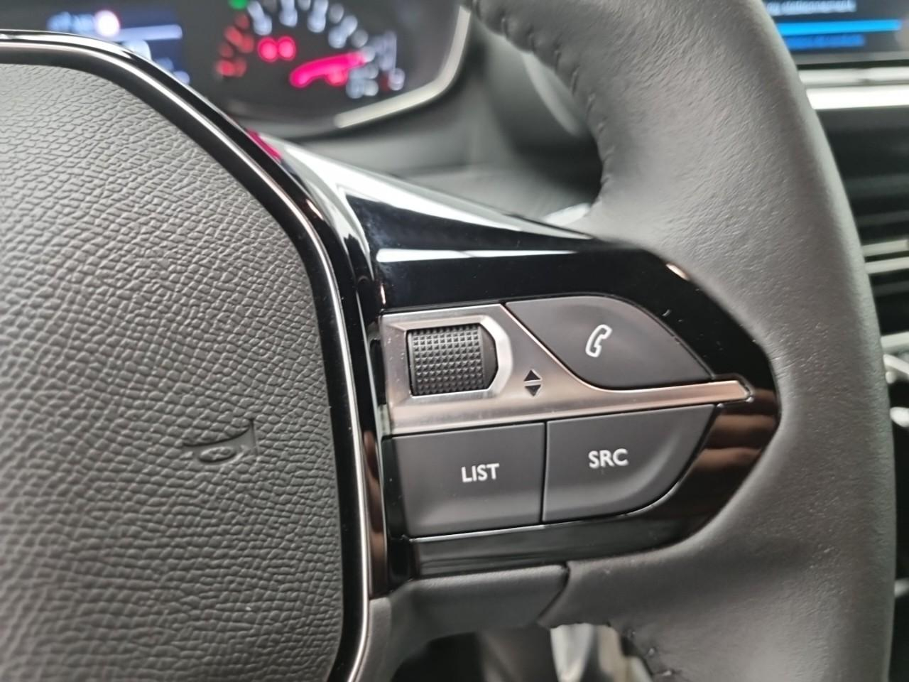 Peugeot 2008 100 s&s bvm6 style — photo 24